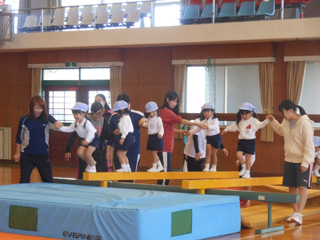 運動遊びに行きました　～すみれ組～