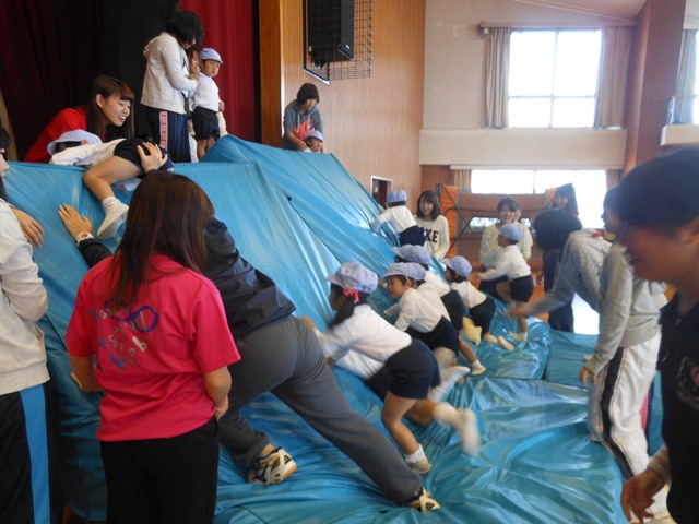 運動遊びに行きました　～すみれ組～:画像２