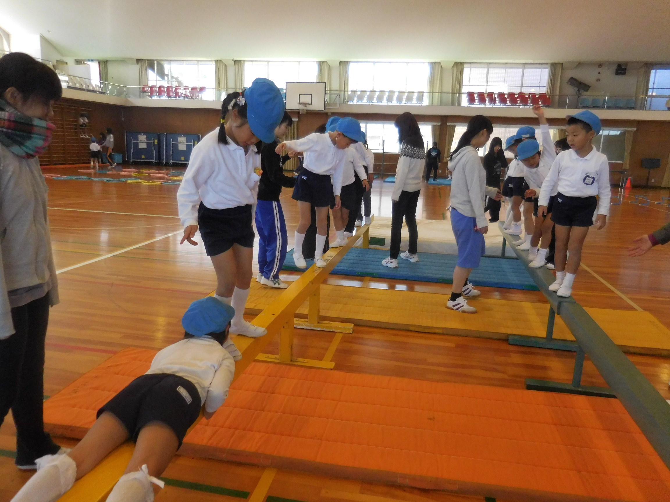 ちゅうりっぷ組・あやめ組の運動遊びが行われました☆:画像3