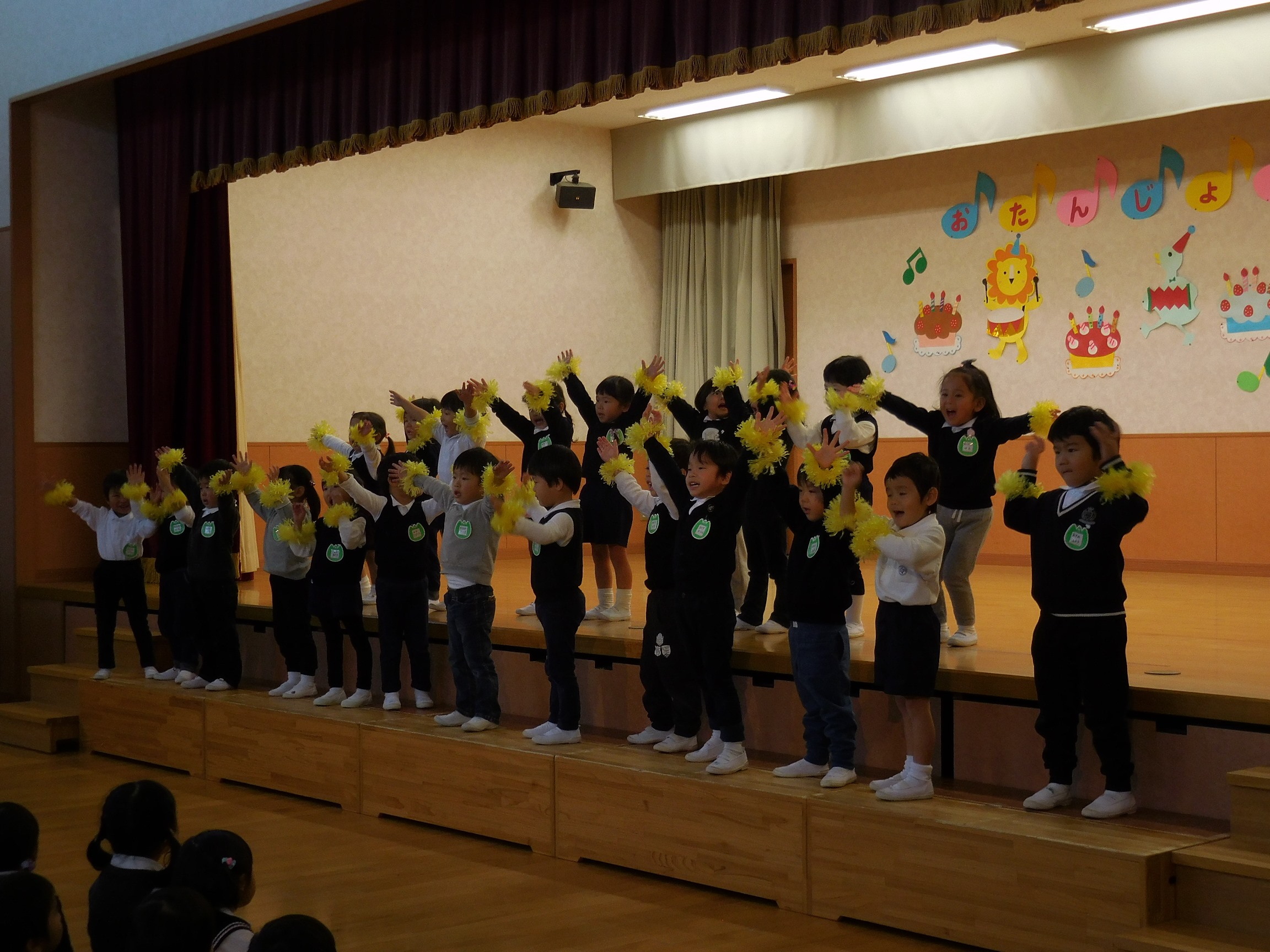 12月のお誕生会が行われました☆:画像３