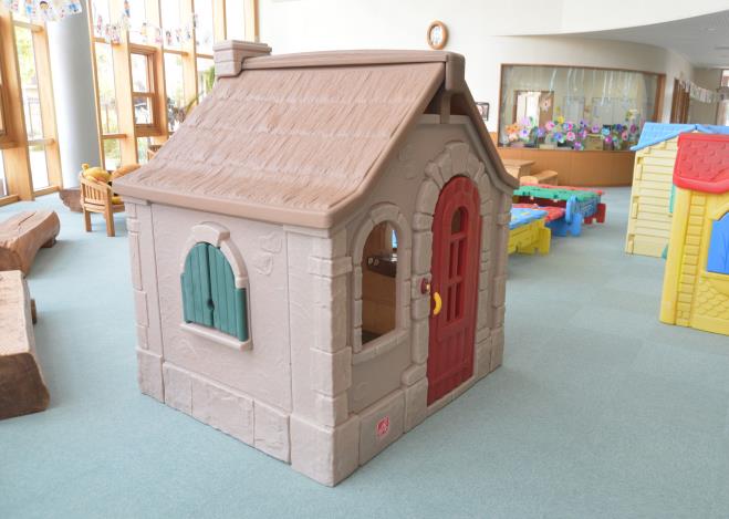 園庭に「大時計」、エントランスに「家」が増えました:画像２