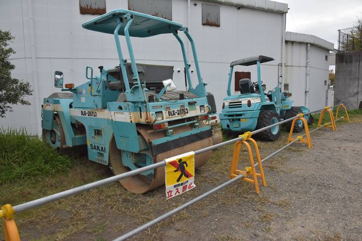 道路舗装工事車両に注意:画像３