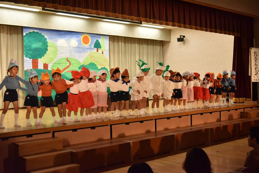 年中の祖父母参観が行われました☆