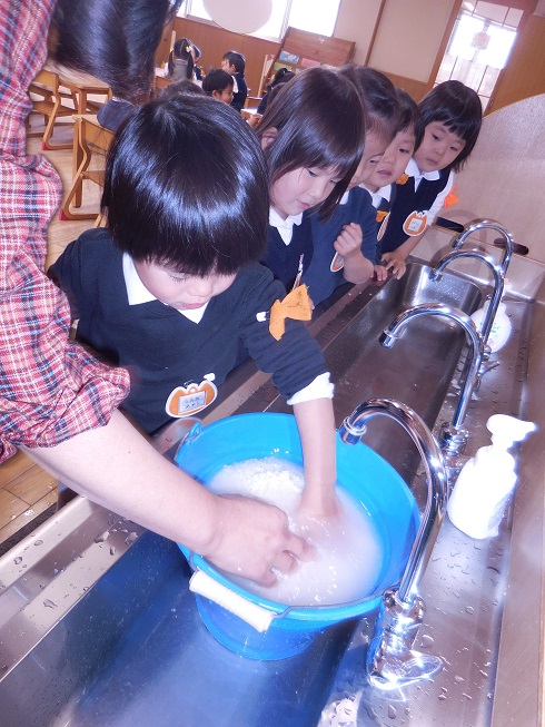 明日はもちつきです♪