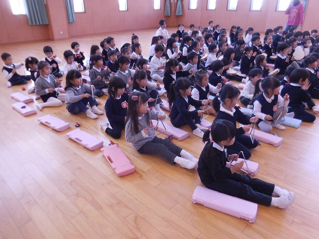 器楽遊びをしました♪:画像３