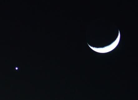 ★星空情報★1/2三日月が金星と大接近:画像２