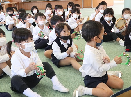 菖蒲を見にいったよ（年長組）。