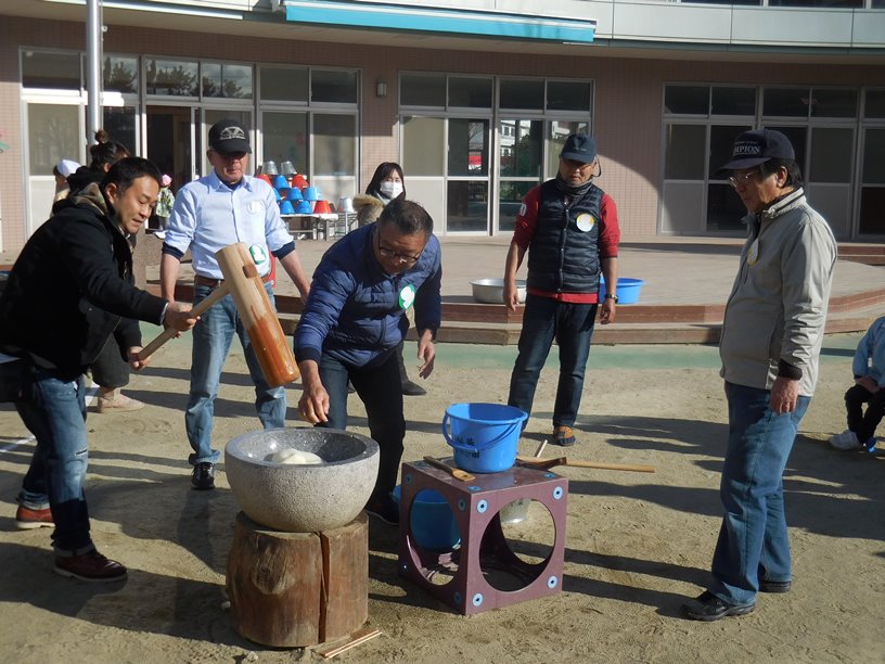 もちつきをしました♪