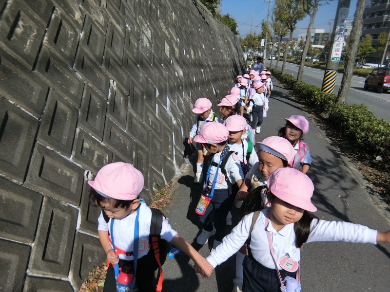 東公園へ園外保育に出かけました！その①