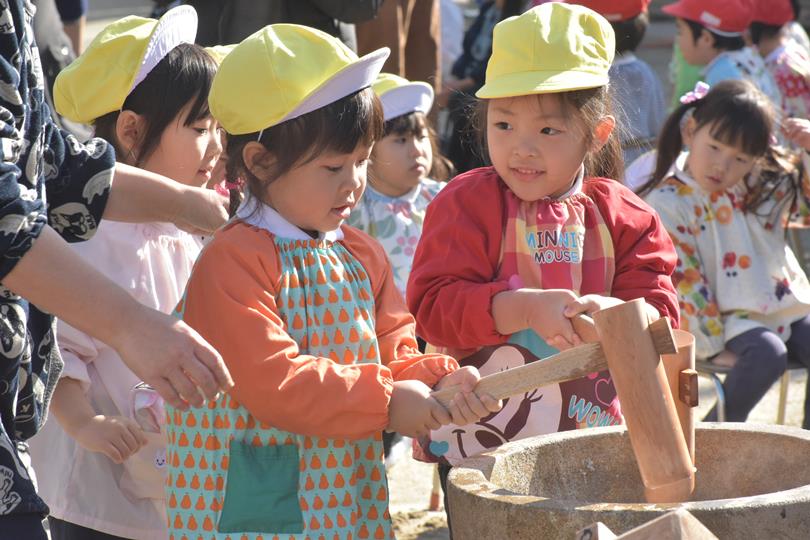 今日はおもちつきをしました♡:画像３