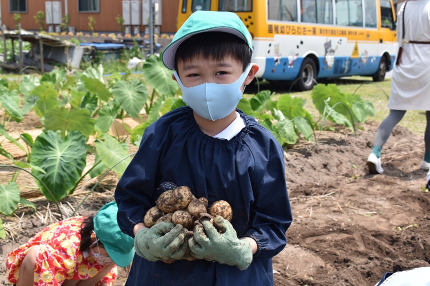 元気にあそんでます