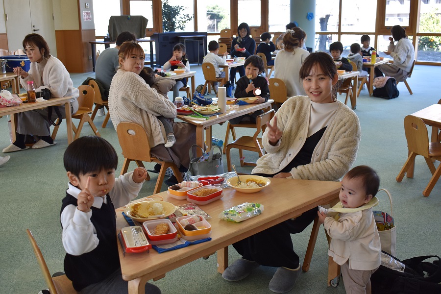 １２月生まれの子の誕生会がありました☆:画像５