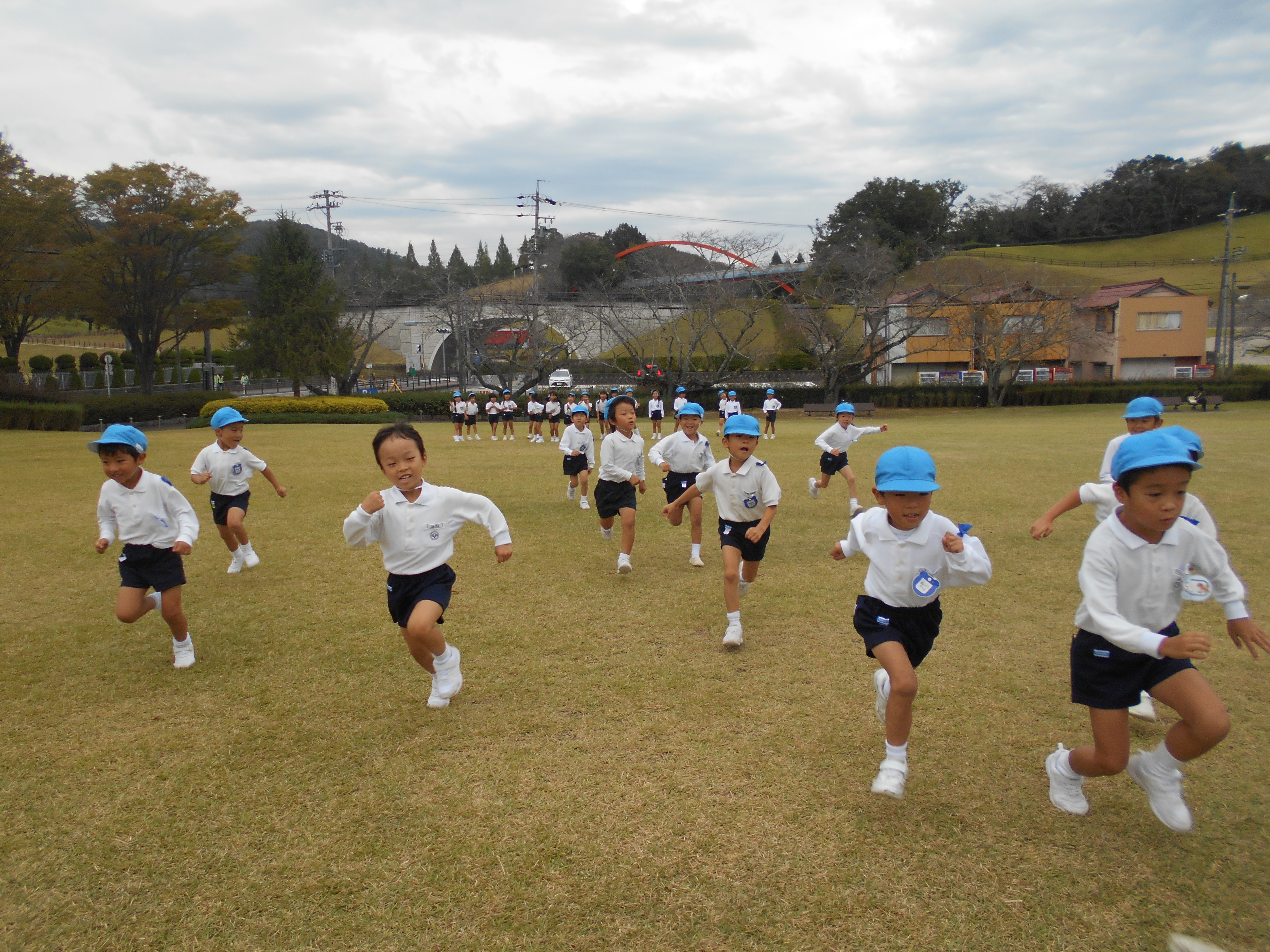 鞍ヶ池公園へ② ～年長組～:画像２