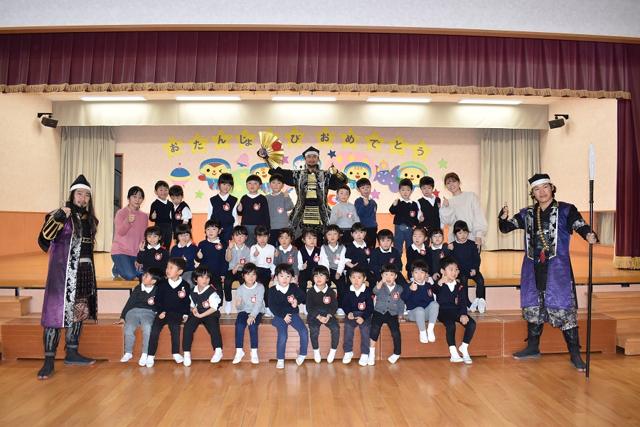 誕生会集合写真☆～年中・年長～