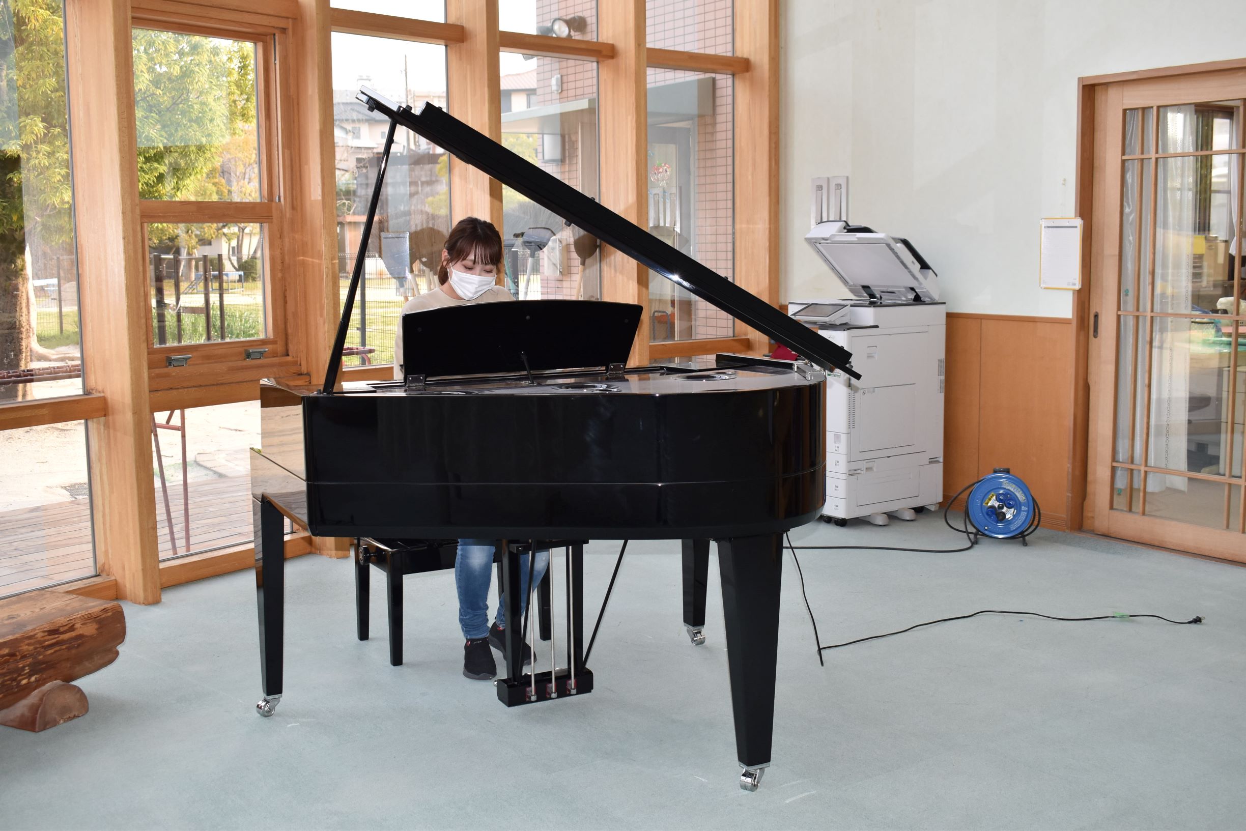 素敵なピアノがやってきました