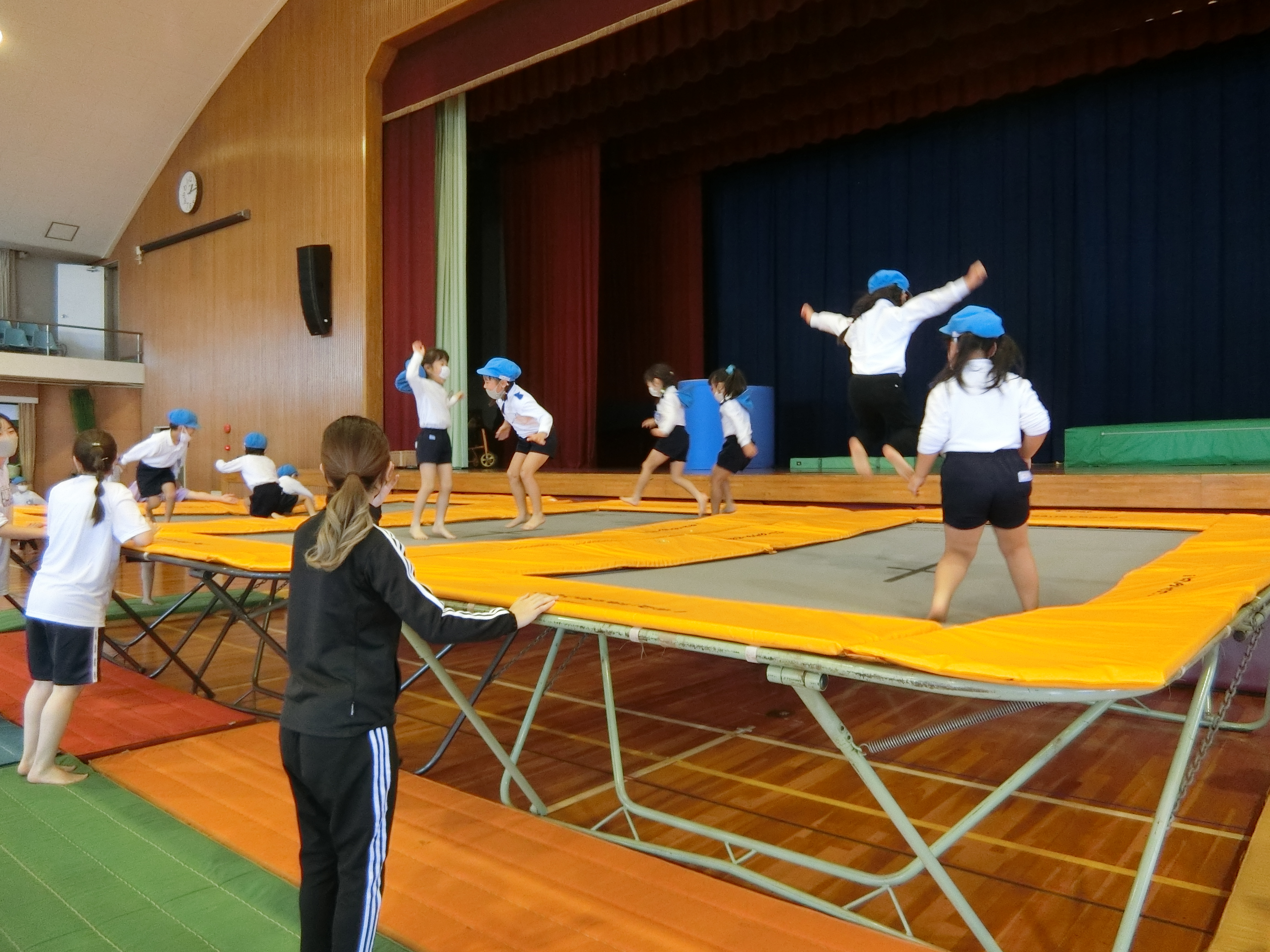 運動遊び（あやめ組）♪