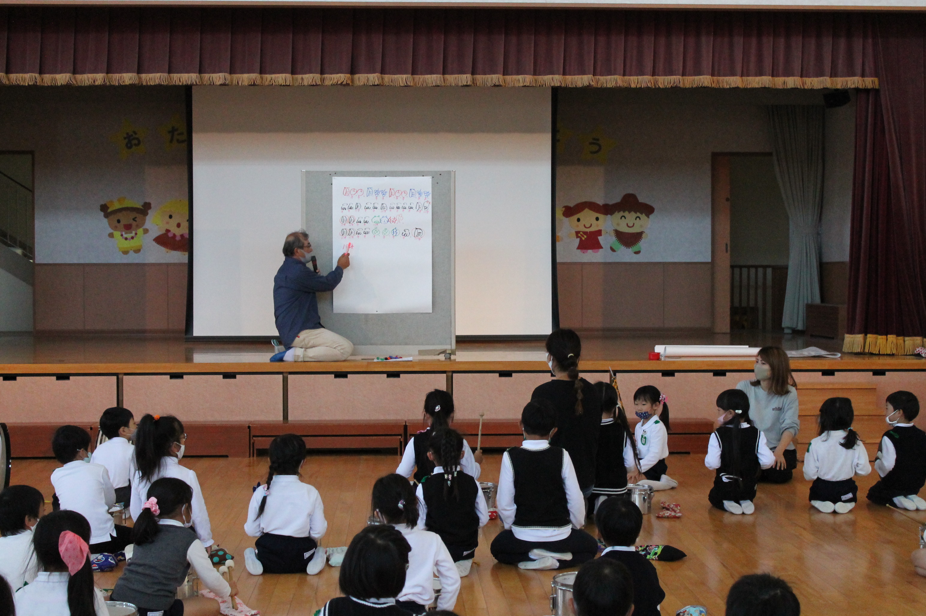 器楽遊び（年長・年少）とオカリナコンサート（年長・年中）♪