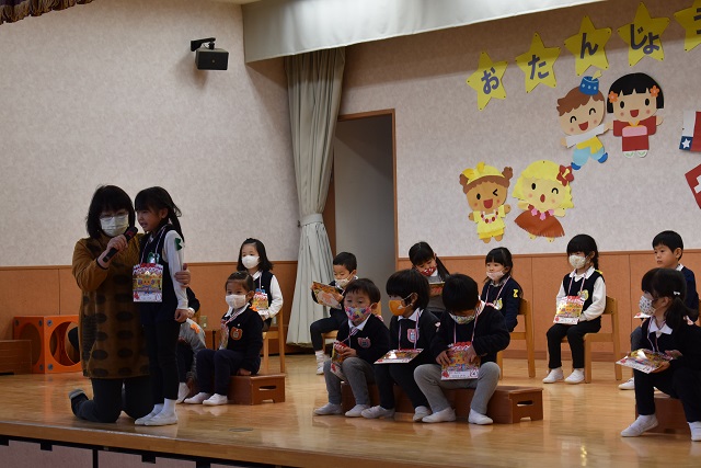 12月生まれの誕生会がありました！:画像２