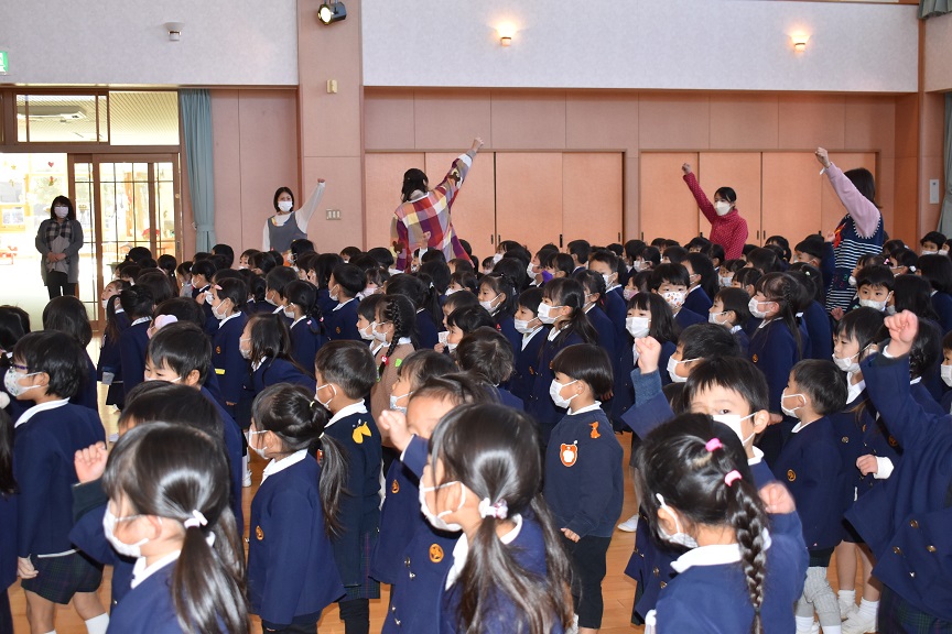 二学期の終業式が行われました（もも組・年少・年中）:画像２