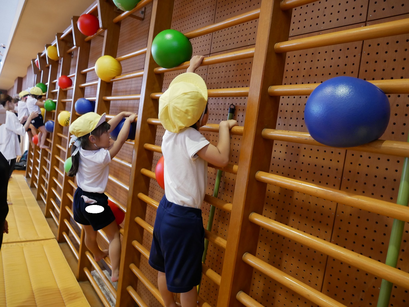 運動遊びがありました★～ひまわり組～