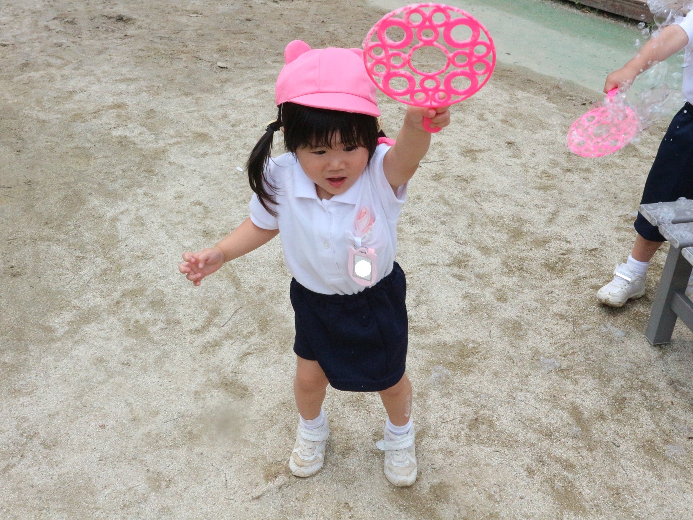 しゃぼん玉で遊びました♡(満３もも組):画像５