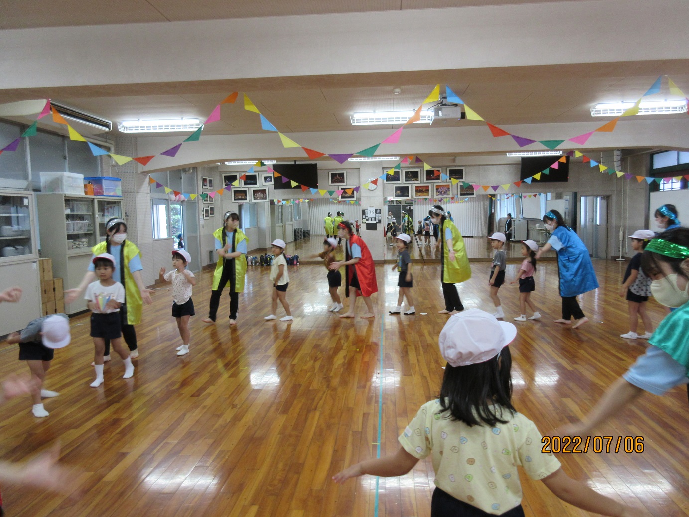 大学に遊びに出かけました♪(年長):画像３