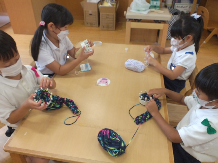 今日の預かり保育☆　夏なのにマフラー?！