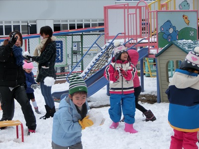 雪遊びをしたよ♪