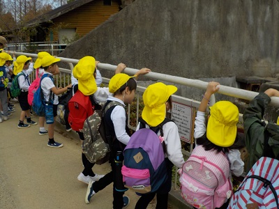 秋の遠足に行ったよ☆(年長):画像３