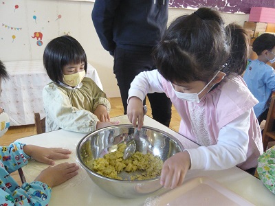さつまいもクッキング♪（年中）:画像４