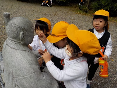 岡崎公園に秋を探しに出かけたよ☆(年少):画像5