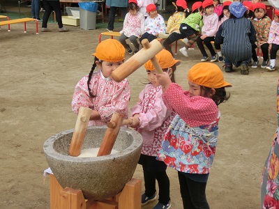 餅つき会がありました☆☆:画像4