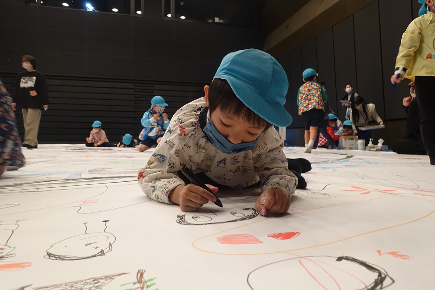 大きなオカザえもんを描きました♪(年長):画像2