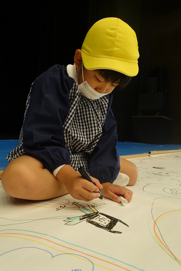 大きなオカザえもんを描きました♪(年長):画像4