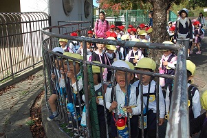 ☆　秋の遠足　～年少～　☆　NO．１