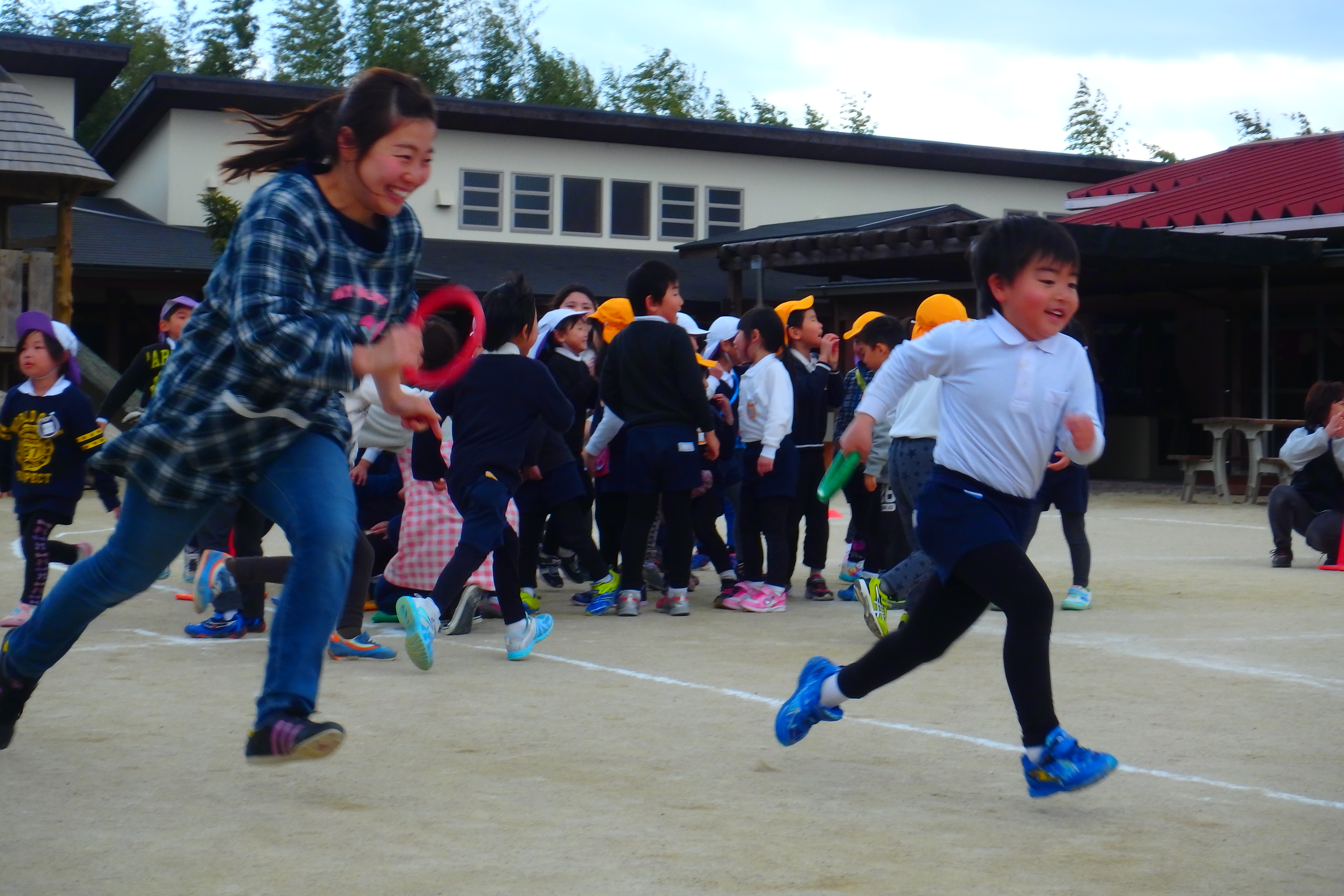 先生たちとリレー大会！！（年長）