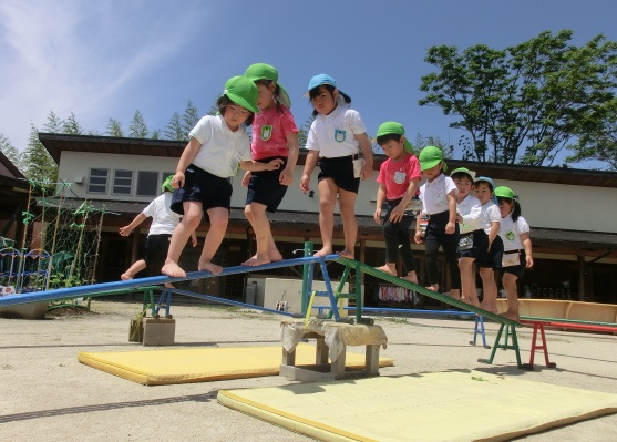 外で遊ぶの気持ちがいいね！