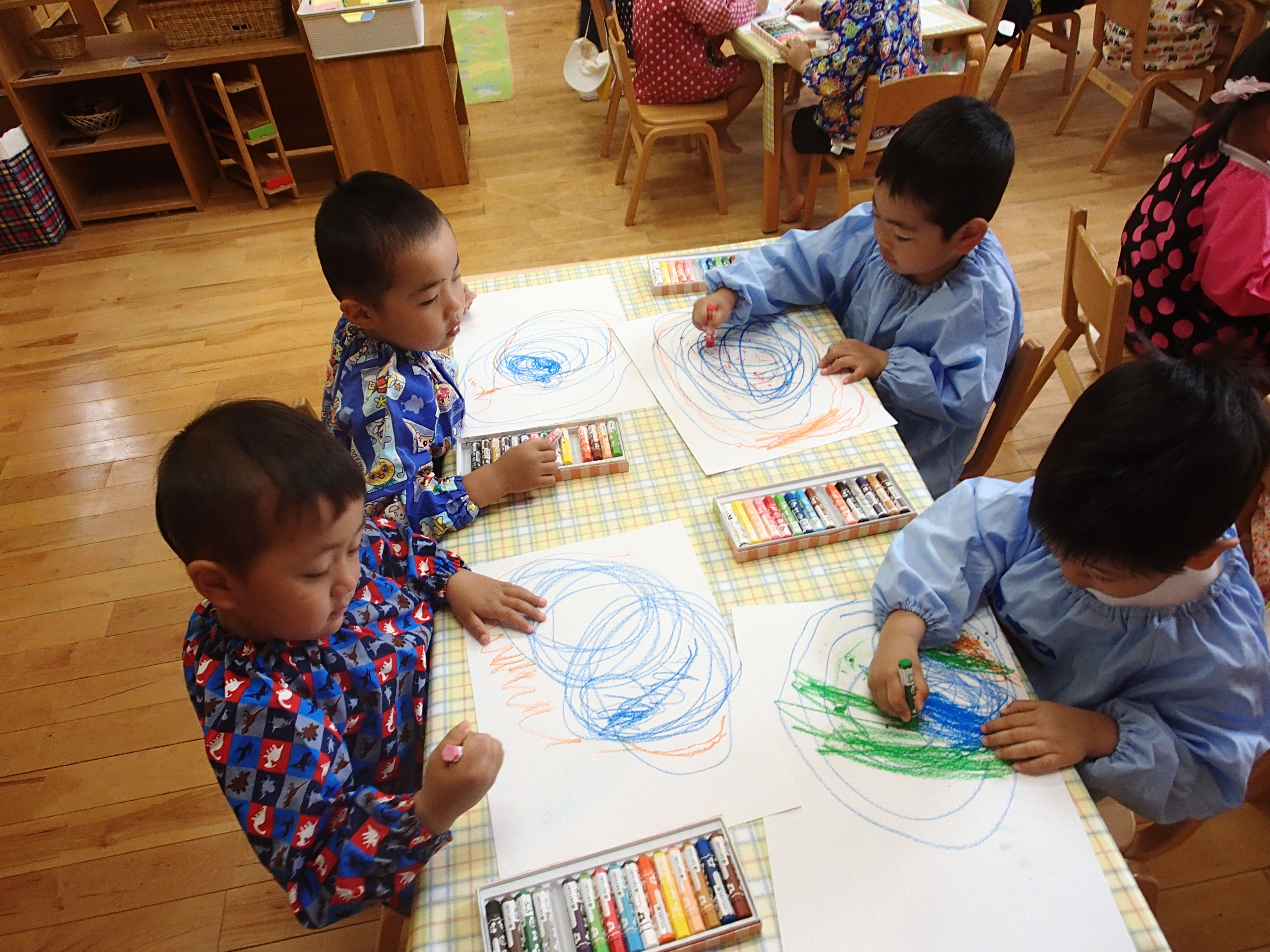 ハサミを使って・・♪年少