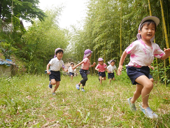 ★園舎裏で遊んだよ★年長:画像3