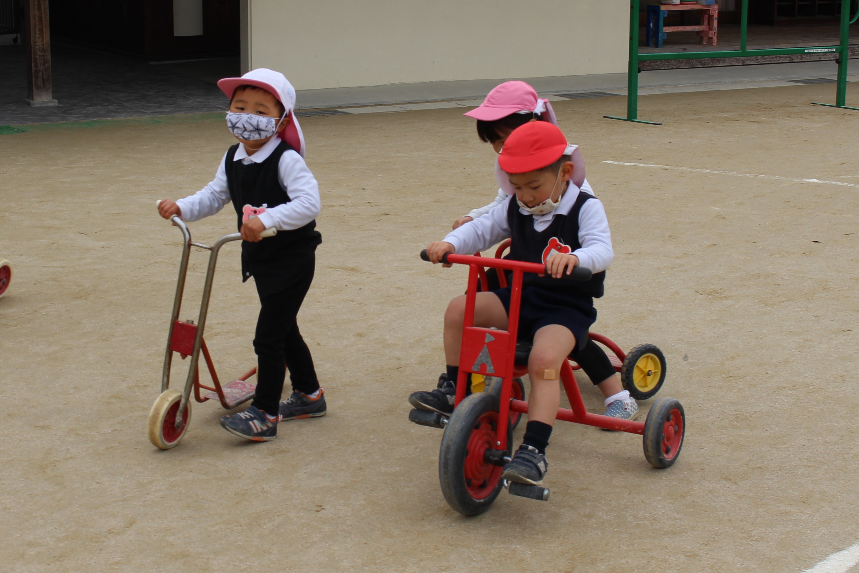 ◇年少◇三輪車、スクーターで遊んだよ！