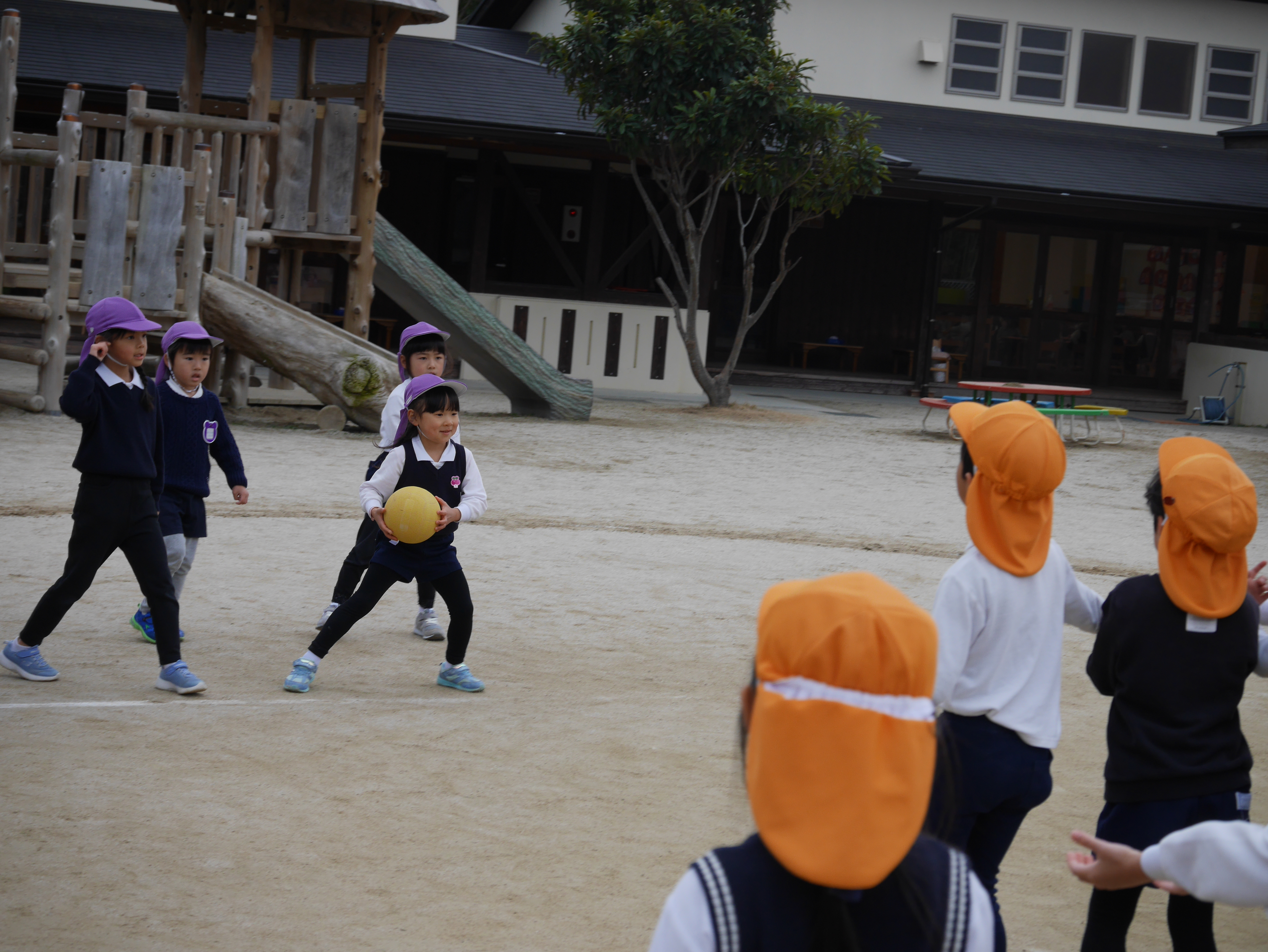 ★年長★リレー・ドッジボールをして遊んだよ!:画像6