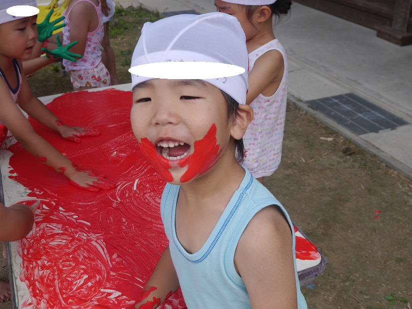 年中☆ボディペインティングを行ないました！！
