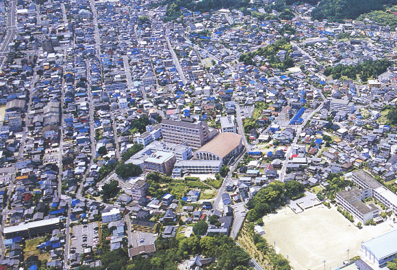 2005年 経営実務科の取組、現代GPに採択